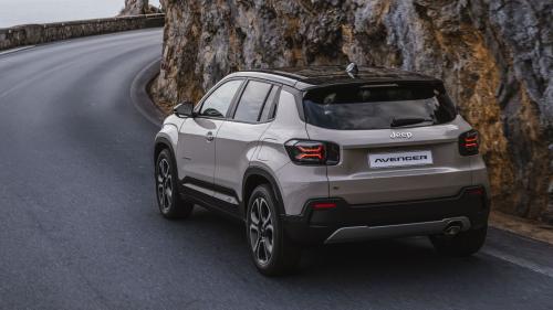 Jeep Avenger e-Hybrid 3