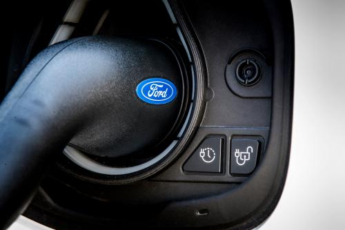 ford kuga phev