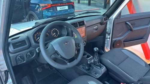 Lada Niva Legend