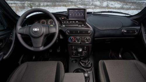 Lada Niva Travel c