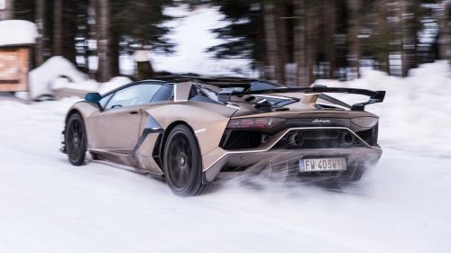 Lamborghini Aventador SVJ Roadster 2