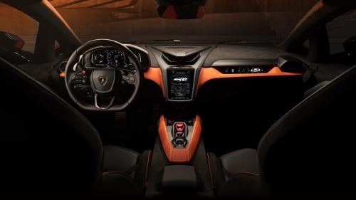 Lamborghini Revuelto 4
