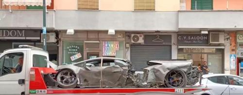 Lamborghini crash Naples 4