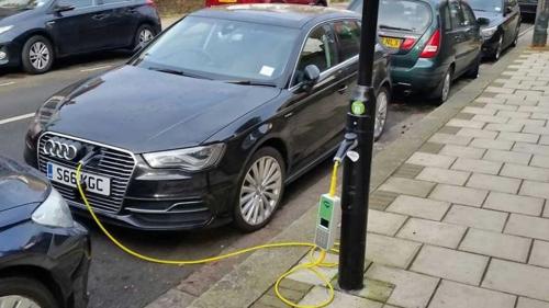 Lamp post charger 3