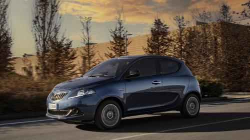 Lancia Ypsilon Hybrid 5