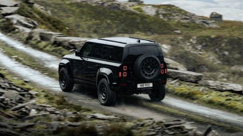 Land Rover Dender OCTA Black