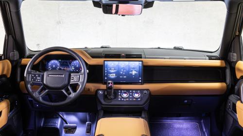 Land Rover Defender PHEV