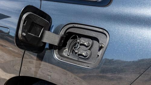 Leapmotor C10 REEV 12