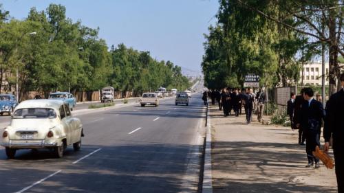Το ρεύμα ανόδου της Λεωφόρου Συγγρού, δεξιά διακρίνεται το Ευγενίδειο Ίδρυμα.