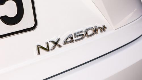 Lexus NX 450h+ 15
