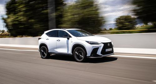Lexus NX450+