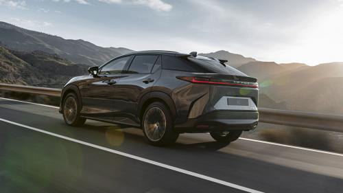 Lexus RZ 450e DIRECT4 3