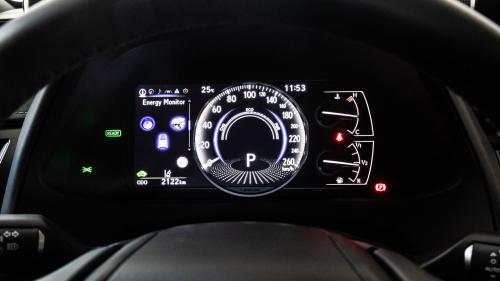 Lexus UX 250 h AWD 8
