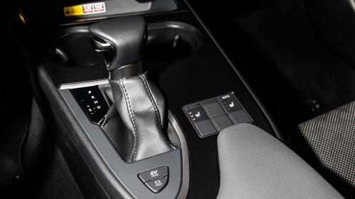 Lexus UX 250 h AWD 9