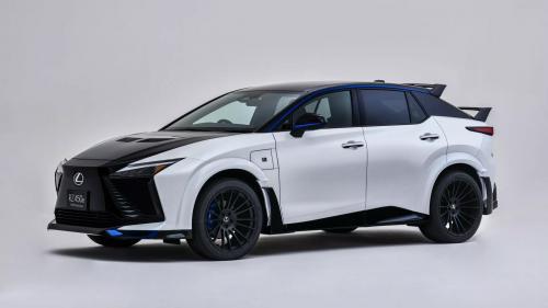 Lexus RZ450e F Sport Performance 8