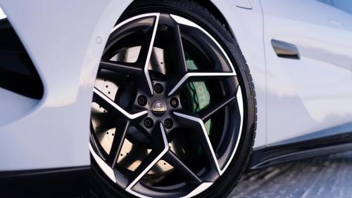 Lotus Emeya c