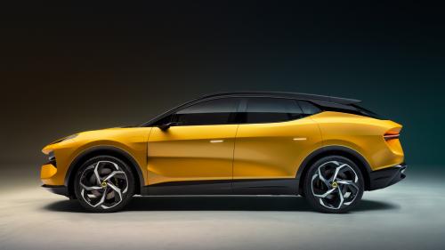 Lotus eletre suv