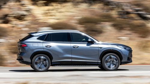 Δοκιμάζουμε το νέο MG HS PHEV | carandmotor.gr