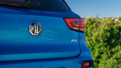 MG ZS 13