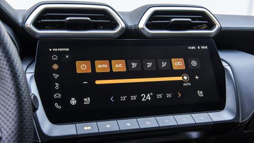 MG ZS Max Hybrid+ 2024 15
