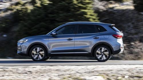 MG ZS MAX