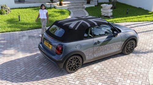 MINI Cooper Cabrio 2