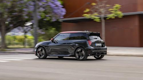 MINI Cooper SE 2