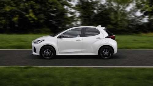 Mazda 2 Hybrid 2024 3