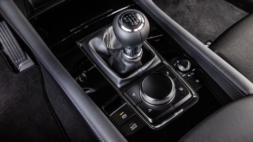 Mazda 3 2.0 e-Skyactiv G 150 11