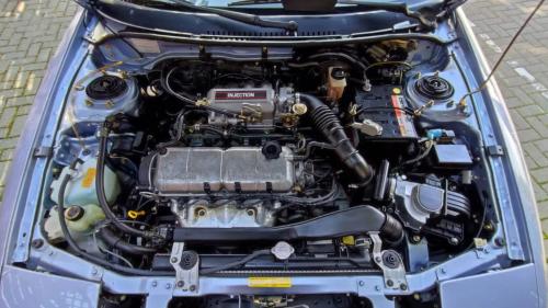 Mazda-323F 4