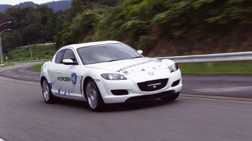Η Mazda εξελίσσει την τεχνολογία του Wankel κινητήρα με υδρογόνο από το RX-8 Hydrogen RE του 2003
