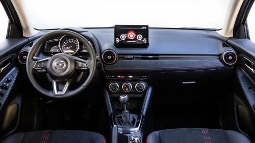 Mazda2 4