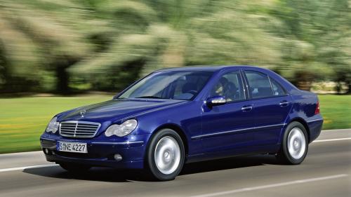 Mercedes C-Class 4