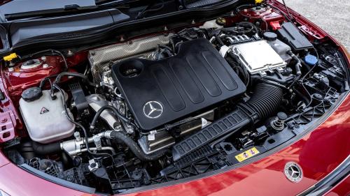 Mercedes-Benz CLA 200 Hybrid 