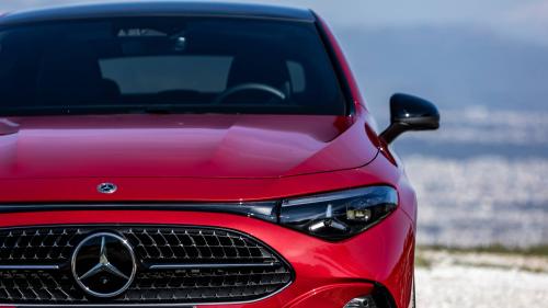 Mercedes-Benz CLA 200 Hybrid 