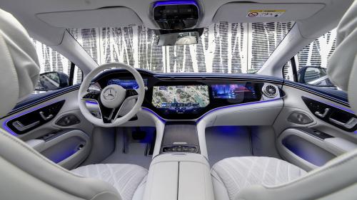 Mercedes EQS