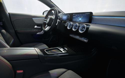Mercedes-Benz CLA 5
