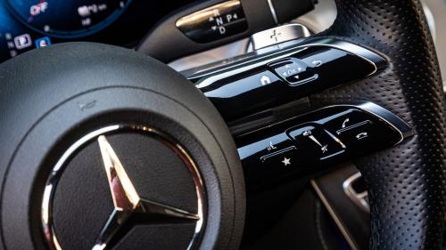 Mercedes-Benz E 300 e 10