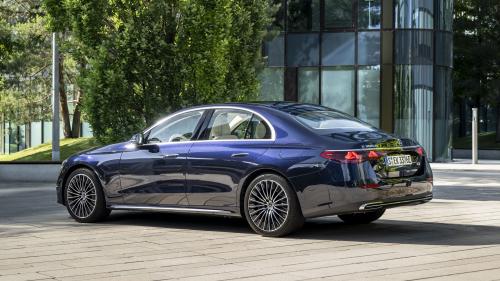 Mercedes-Benz E-Class 2024 3