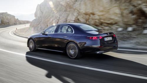 Mercedes-Benz E-Class 3