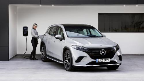 Mercedes-Benz EQS SUV 5