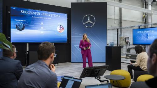 Mercedes-Benz Future Experience 2