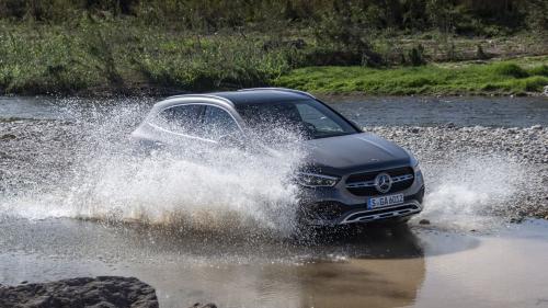 Mercedes-Benz GLA 2