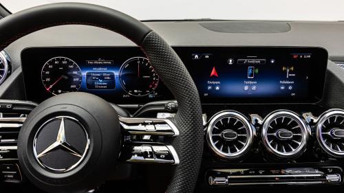 Mercedes-Benz GLA 2024 11