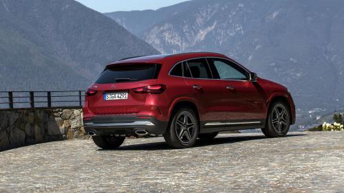 Mercedes-Benz GLA 2