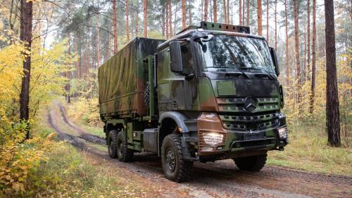 Mercedes-Benz-Arocs-6