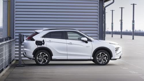 Mitsubishi Eclipse Cross PHEV 9