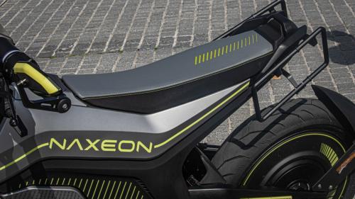 Naxeon-I-Am 3