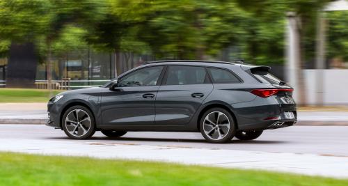 Leon Sportourer