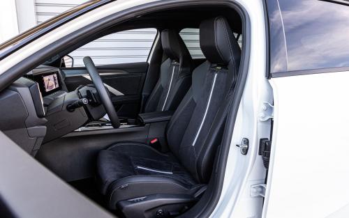 Opel Astra GSe 17